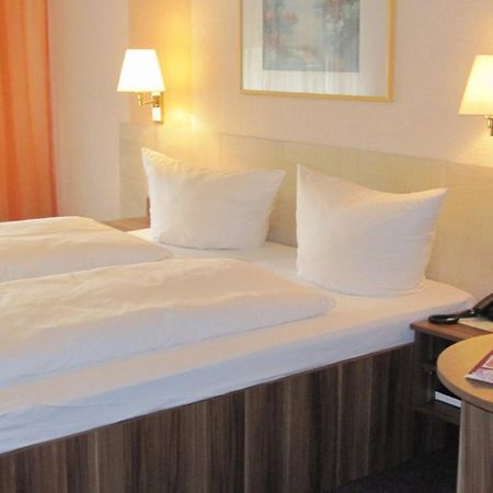 Hotel Sonne Карлсруэ Экстерьер фото