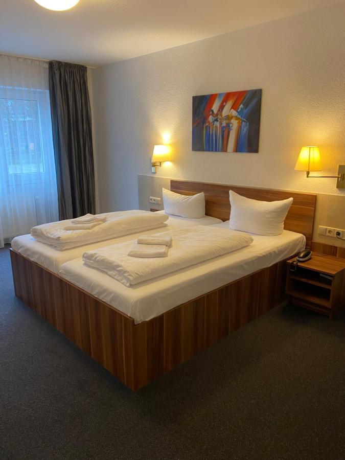 Hotel Sonne Карлсруэ Экстерьер фото