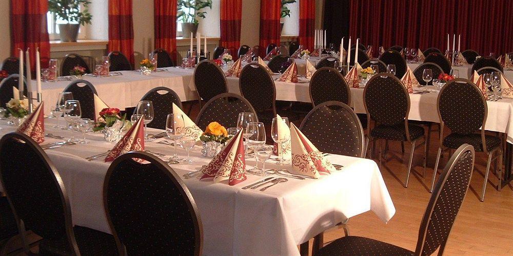 Hotel Sonne Карлсруэ Экстерьер фото