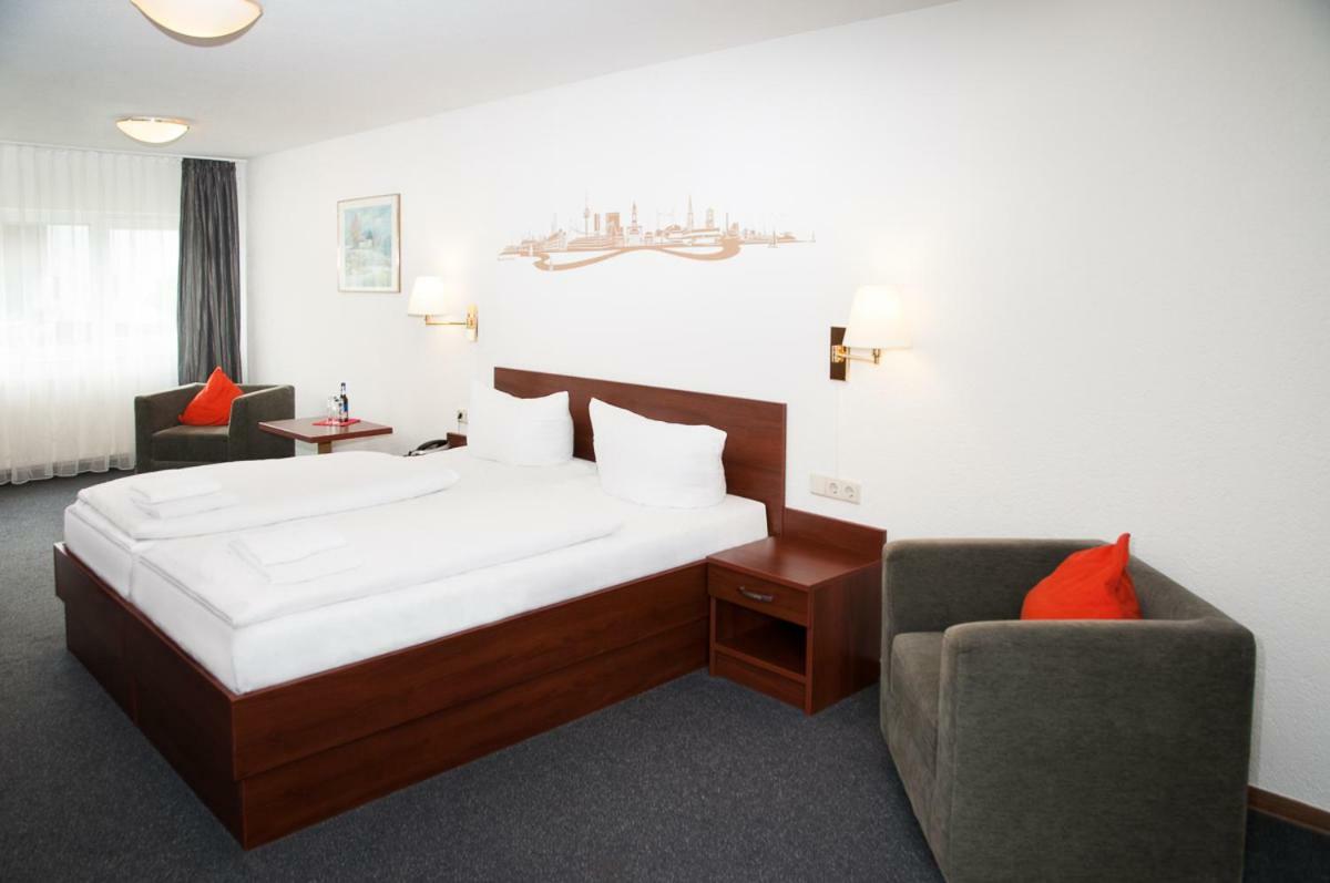 Hotel Sonne Карлсруэ Экстерьер фото